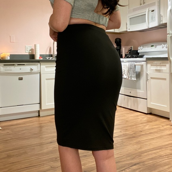 Black stretchy tight Amazon midi skirt size S - Picture 3 of 4